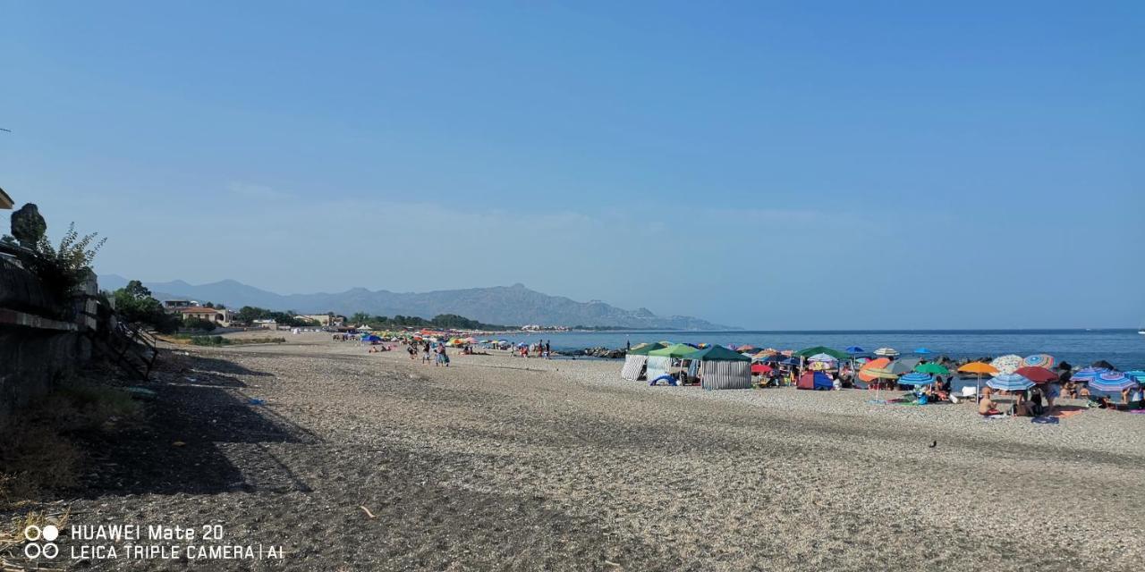Sea Garden, Fronte Mare Con Piscina Appartement Mascali Buitenkant foto