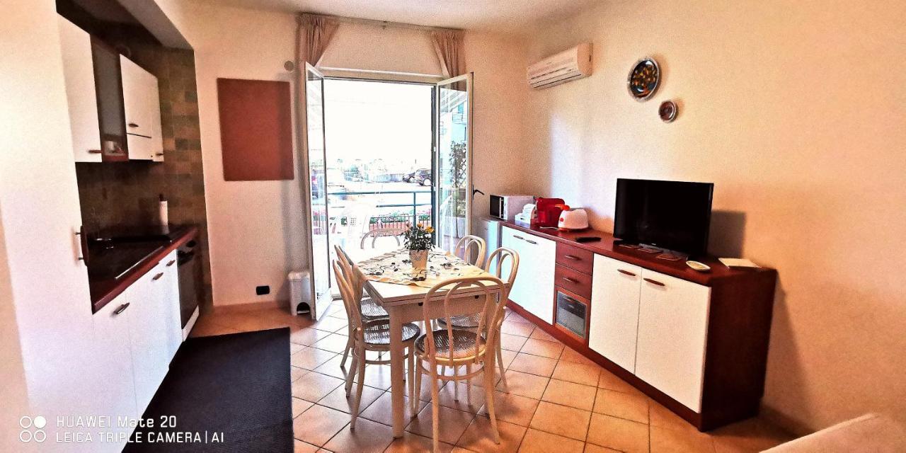 Sea Garden, Fronte Mare Con Piscina Appartement Mascali Buitenkant foto