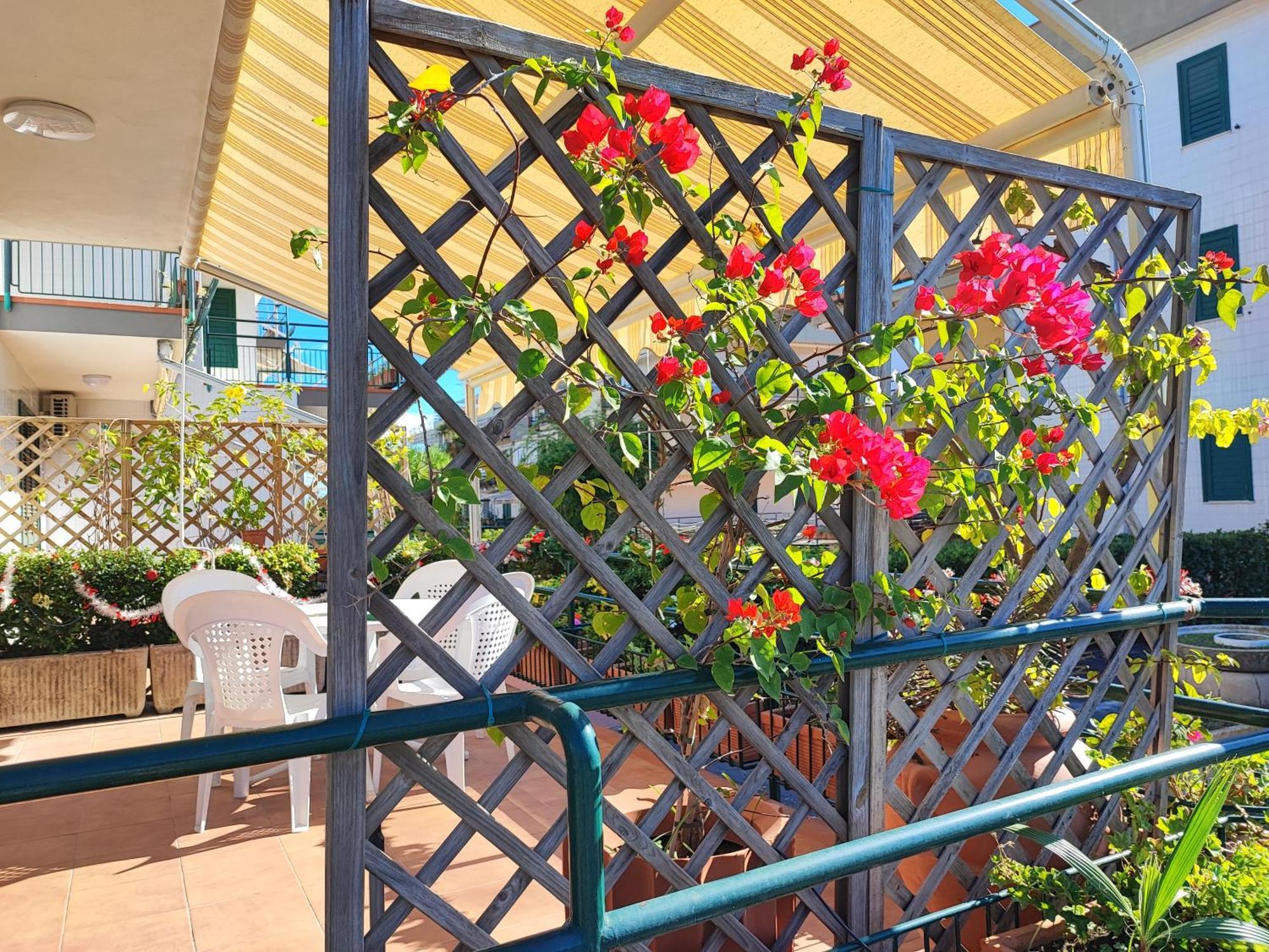 Sea Garden, Fronte Mare Con Piscina Appartement Mascali Buitenkant foto